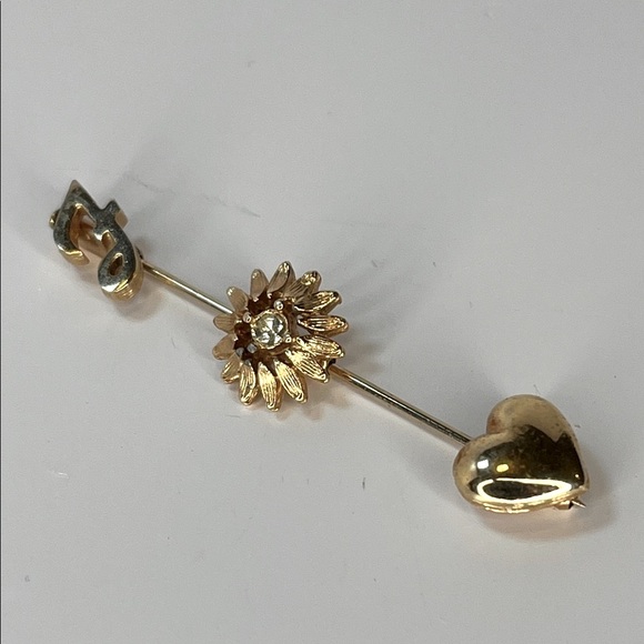 Vintage Sarah Coventry Stick Brooch Initial F flower w/rhinestone center & Heart - Picture 2 of 4